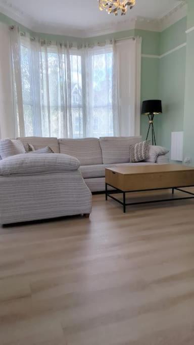 Entire Home In York City Ngoại thất bức ảnh